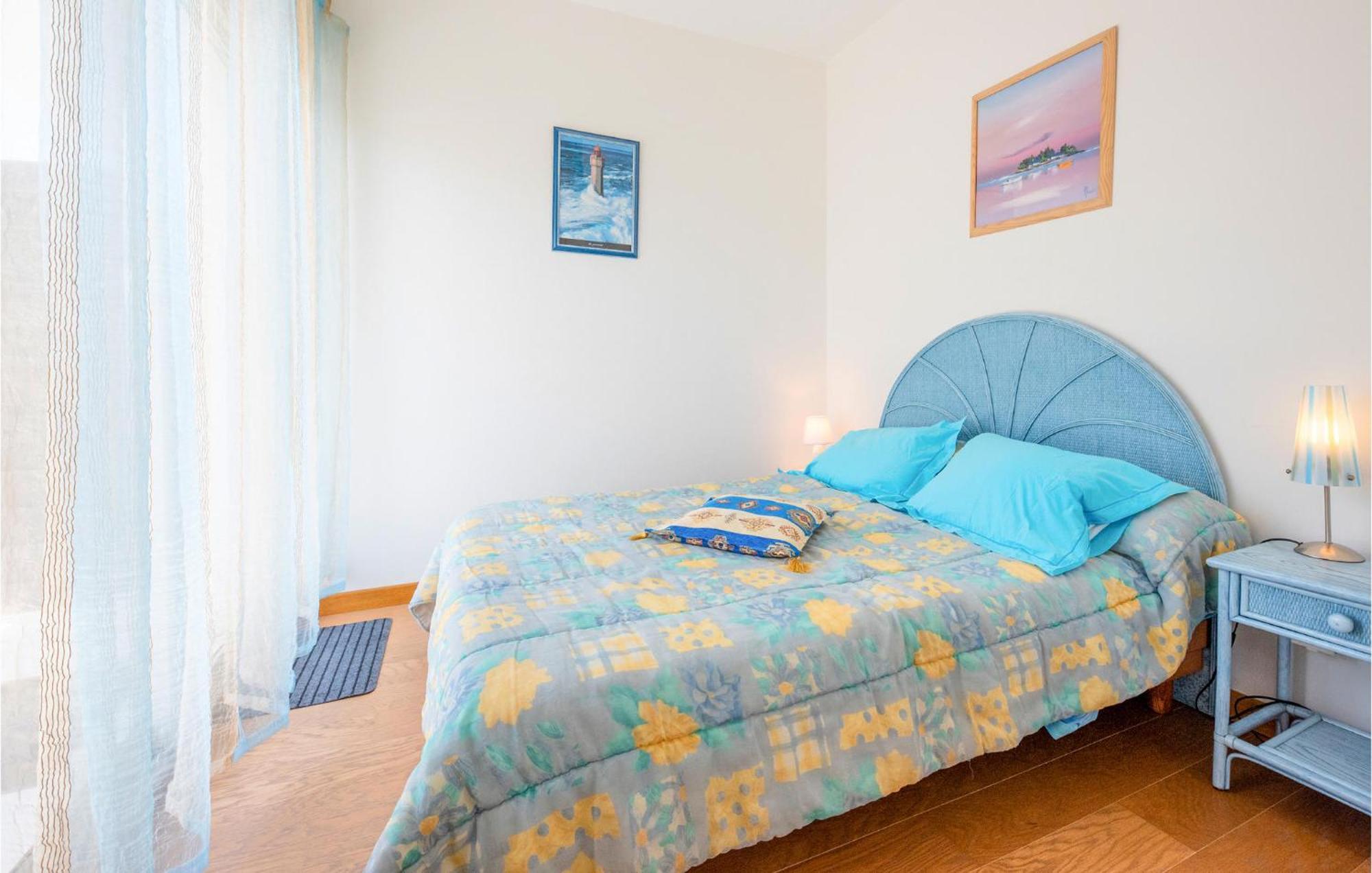 Gorgeous Apartment In Royan With Kitchen Екстериор снимка